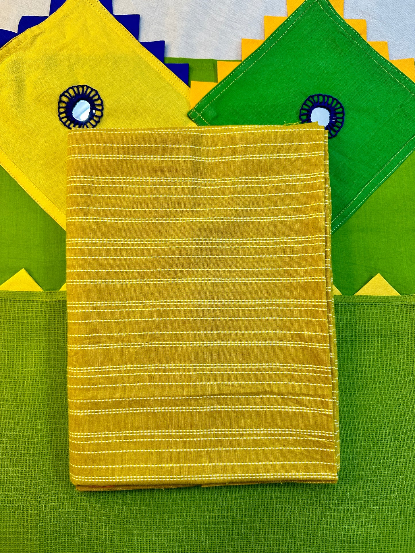 अंगूरी Saree