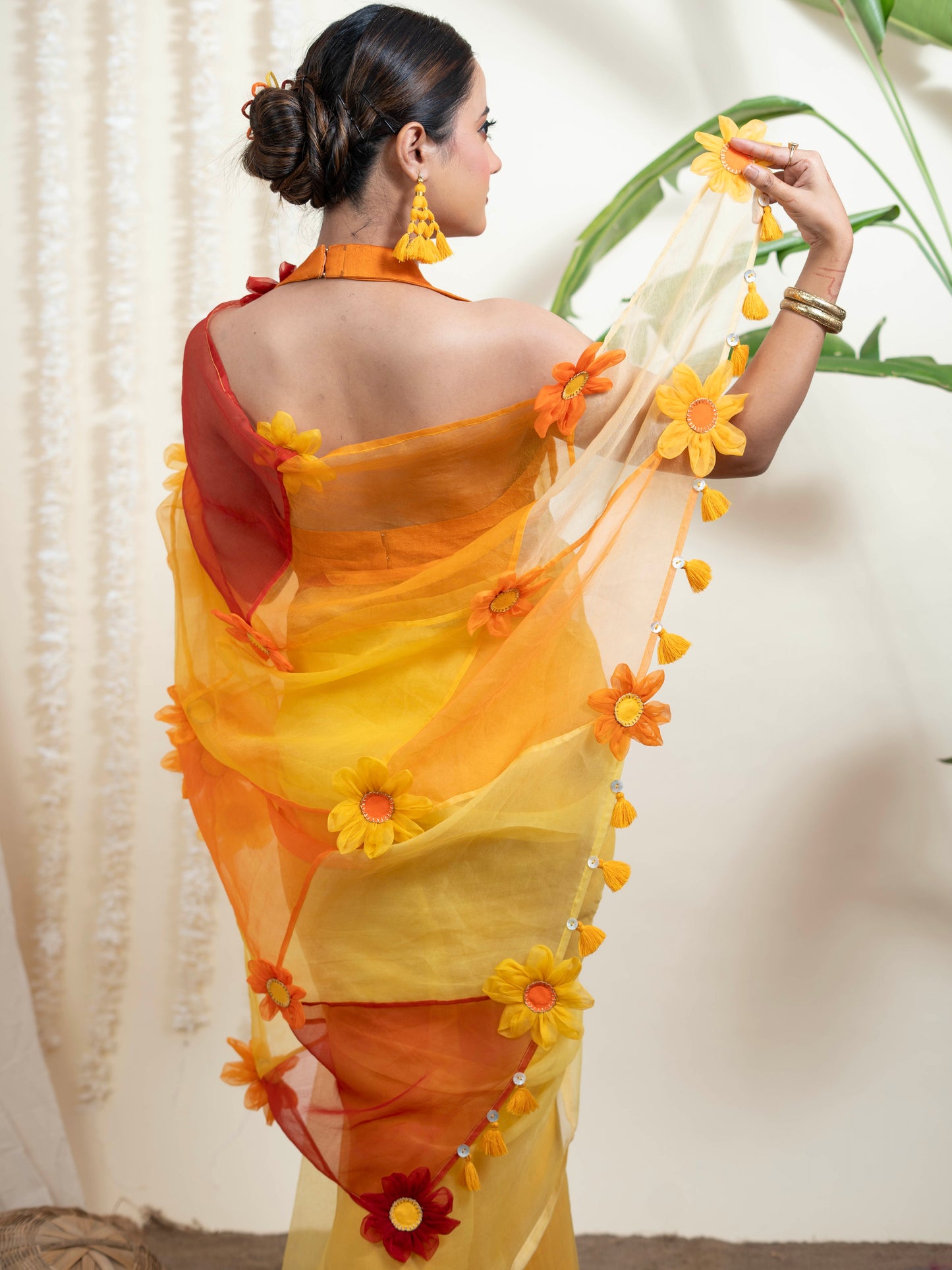 Surajmukhi Saree