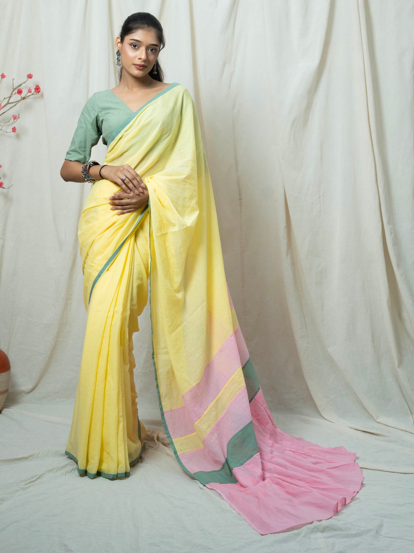 Sara Saree