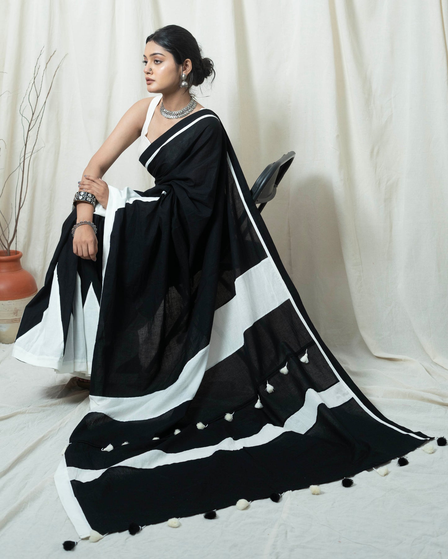 Nargis Black Saree