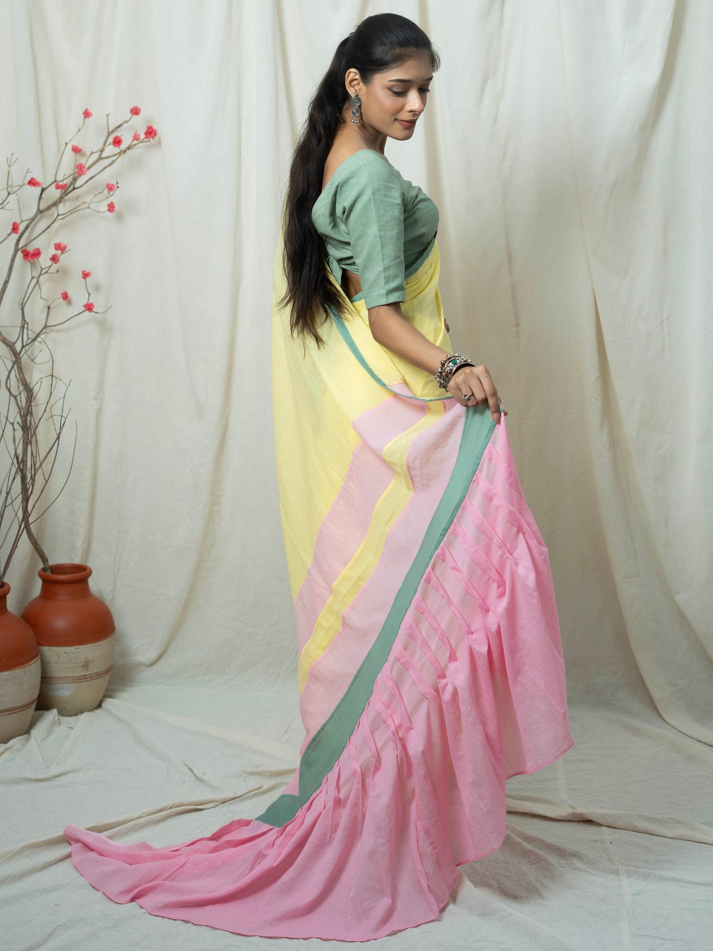 Sara Saree