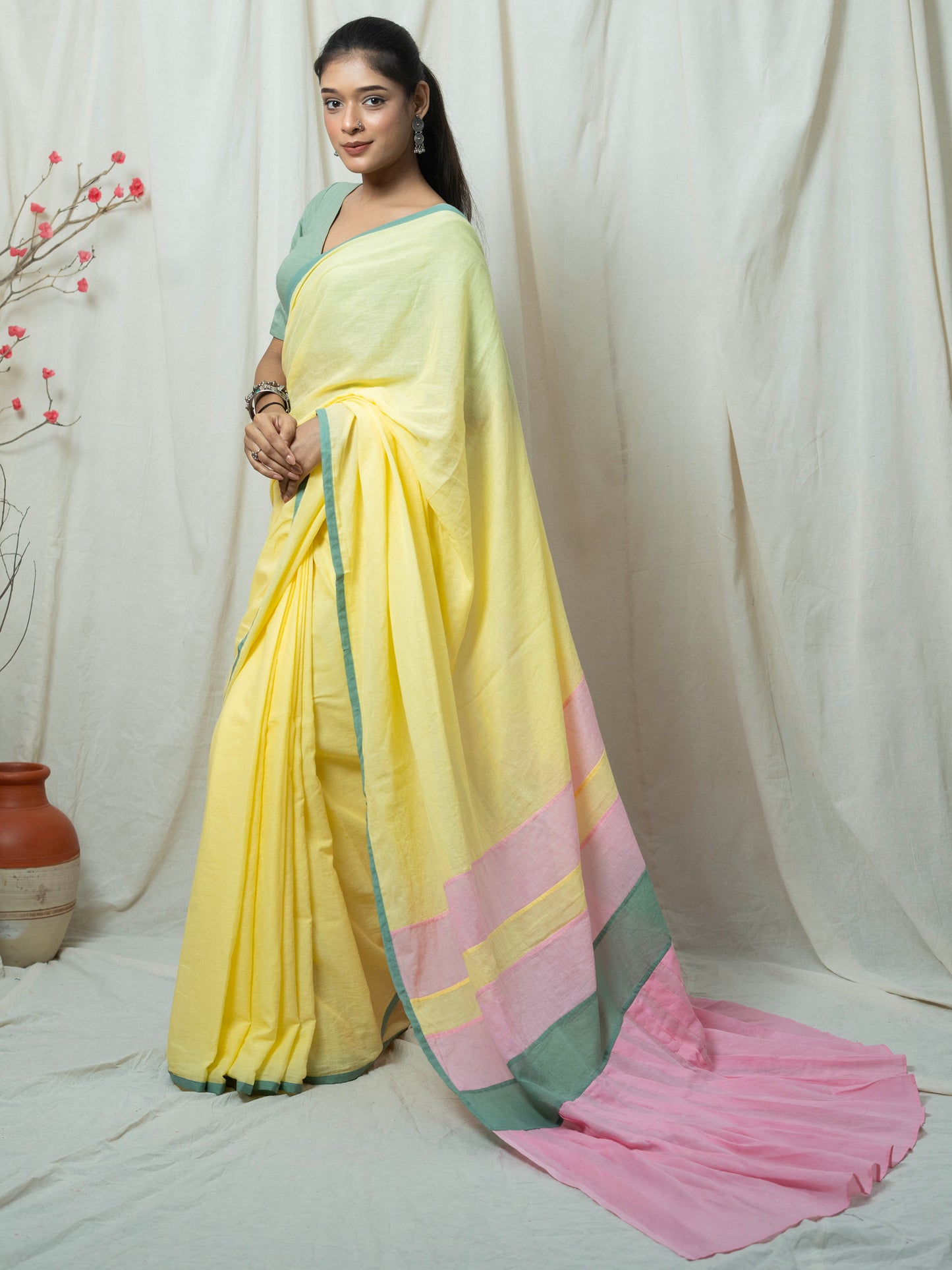 Sara Saree