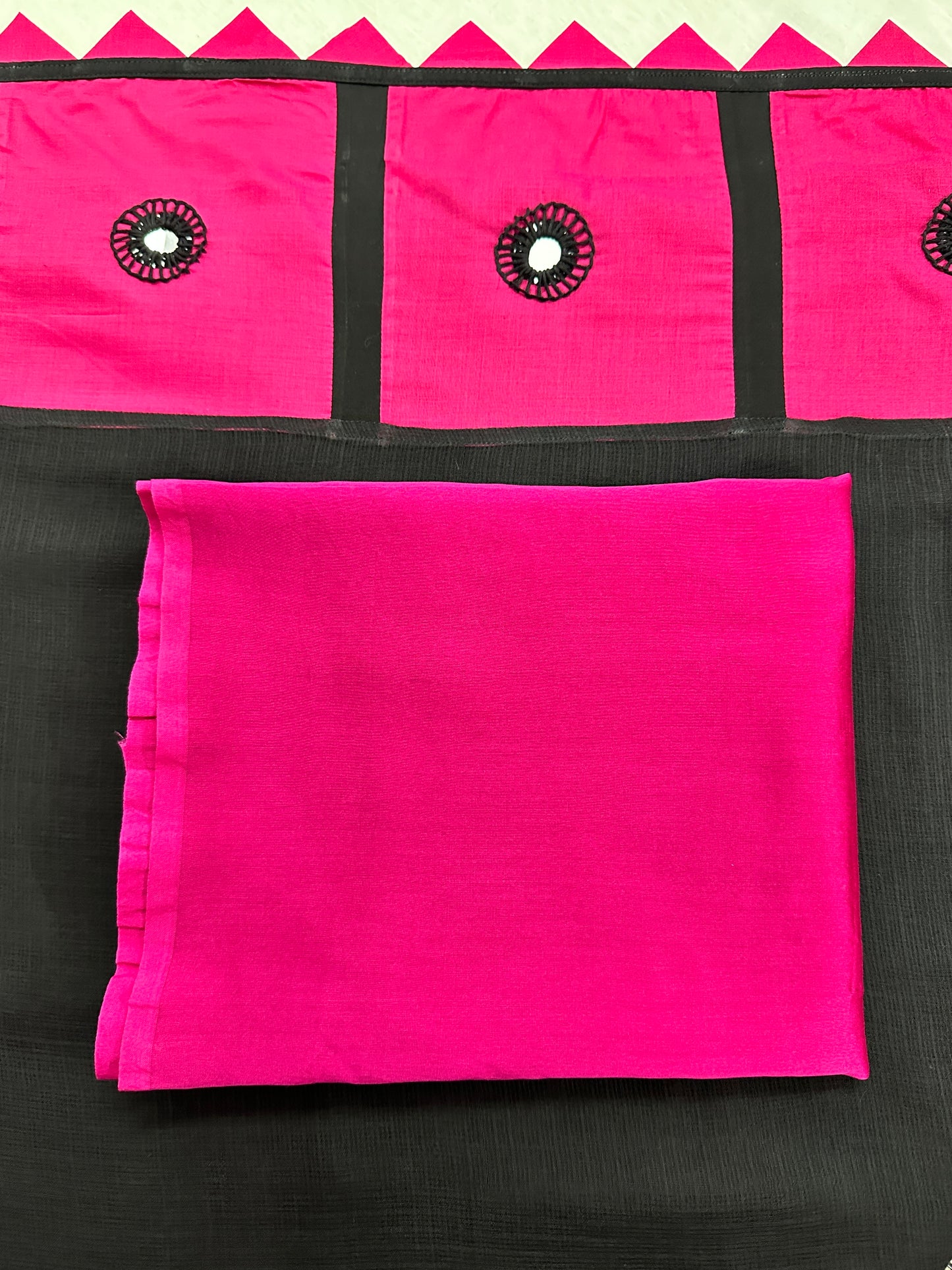 गुलाबो (Gulabo) Saree