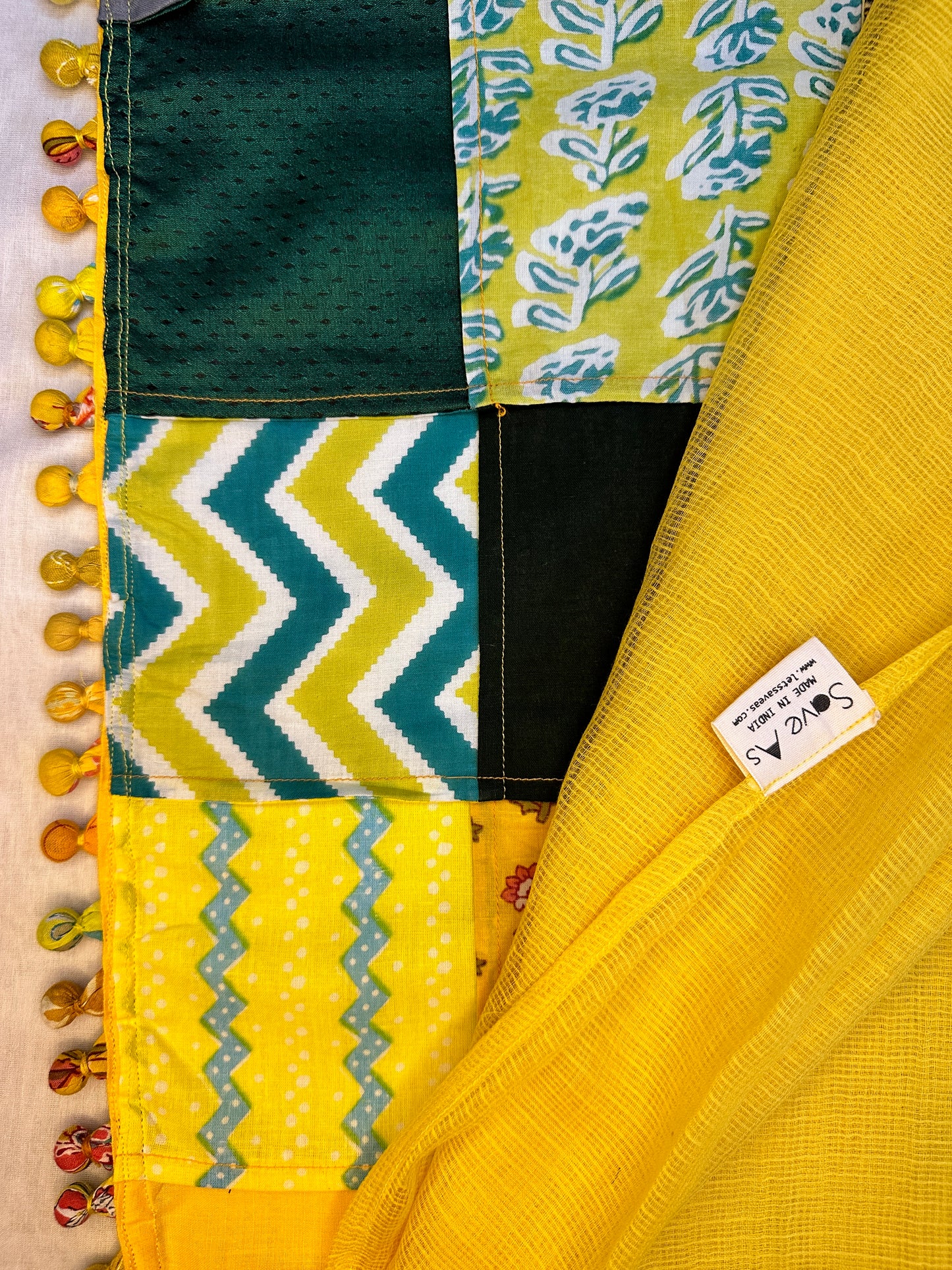 अतरंगी Saree Yellow