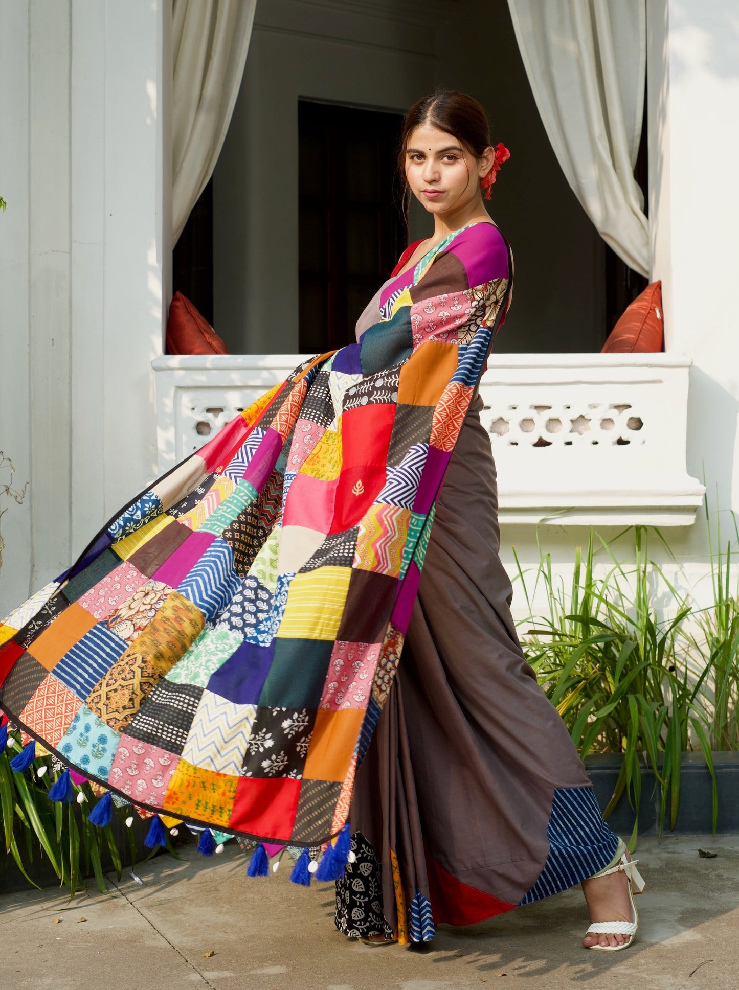 अतरंगी Saree - Gray