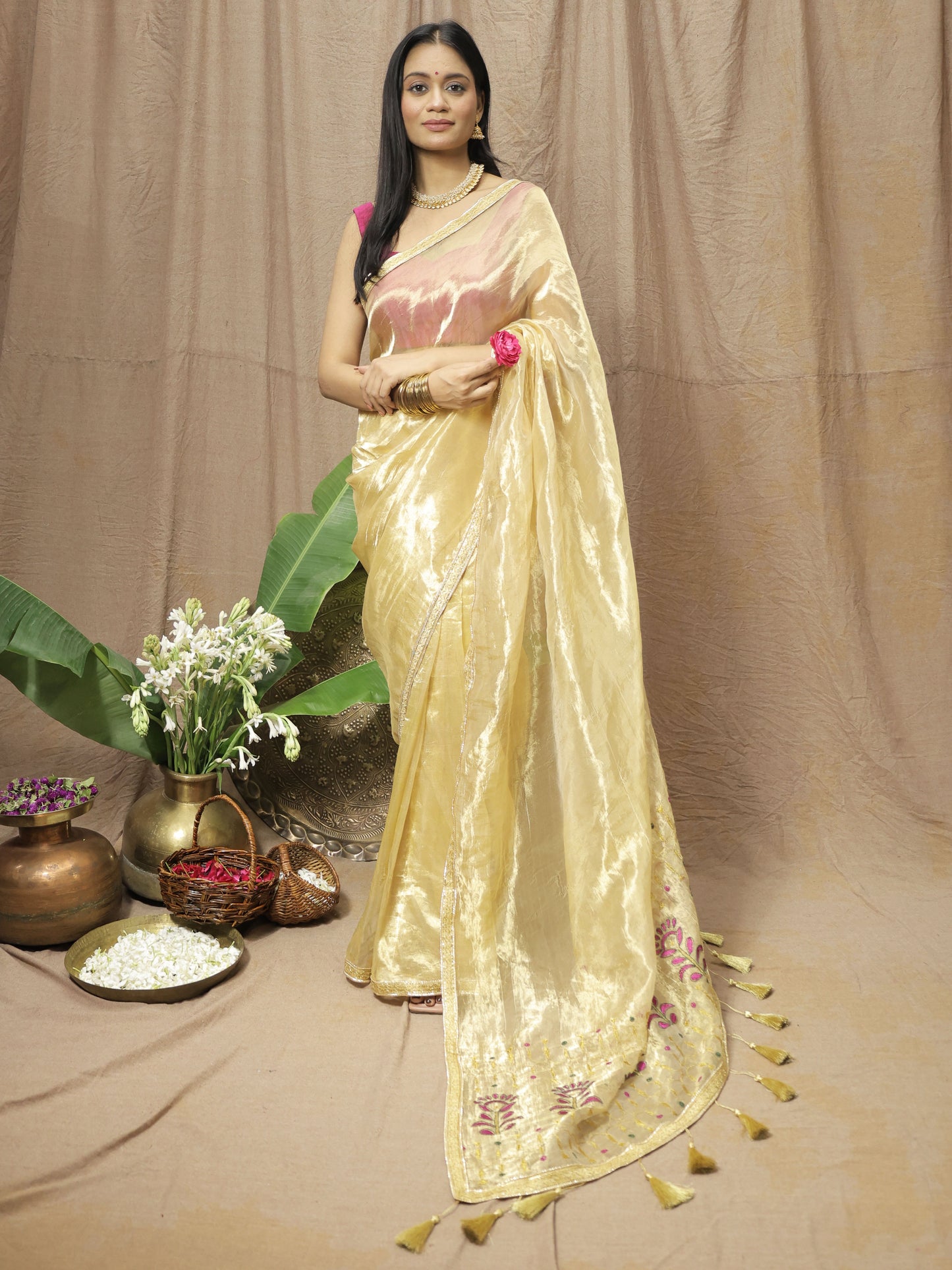 Sunehri Saree