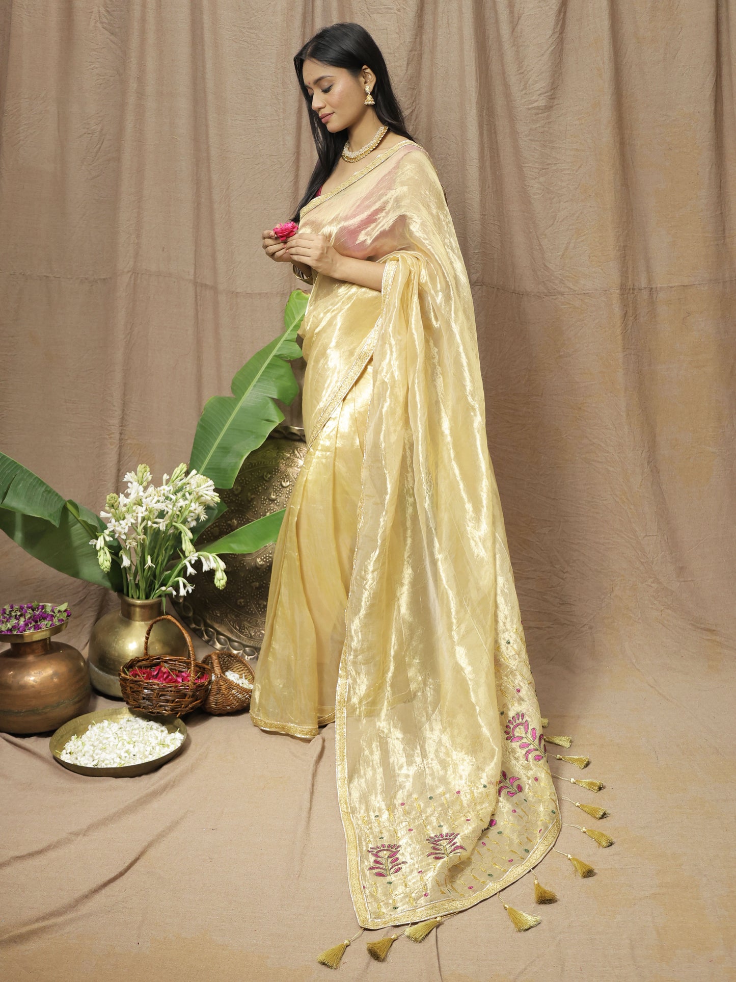 Sunehri Saree