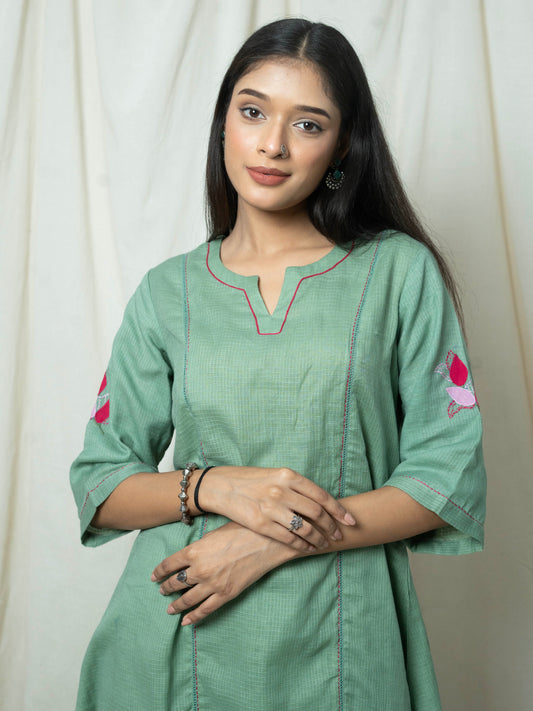 Kritika Kurta Set