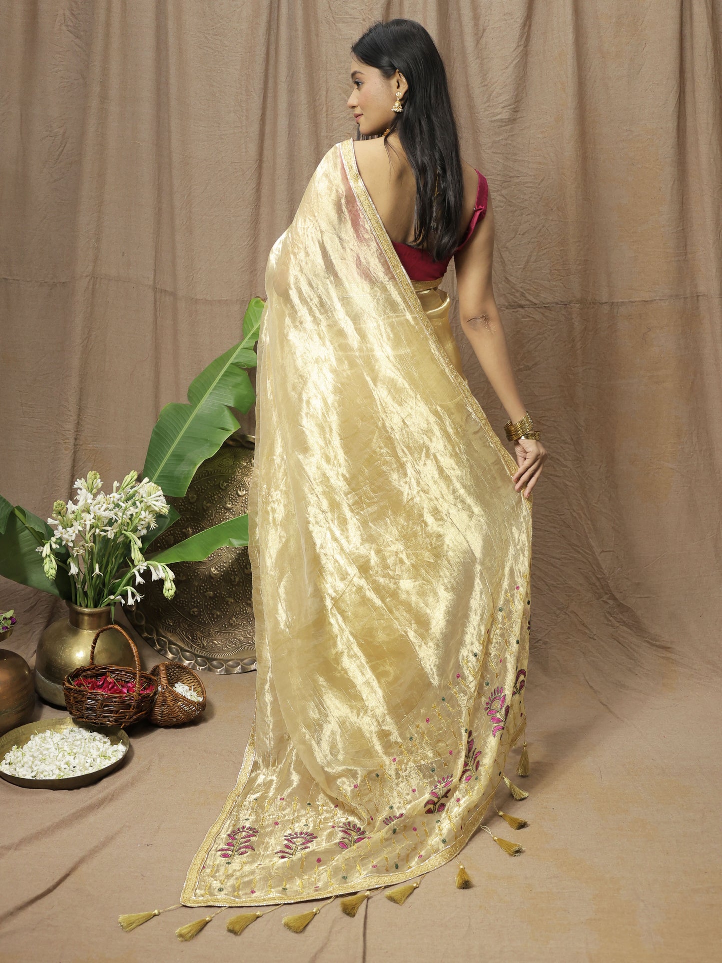 Sunehri Saree